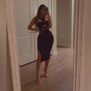 Black midi length cut out dress 🖤